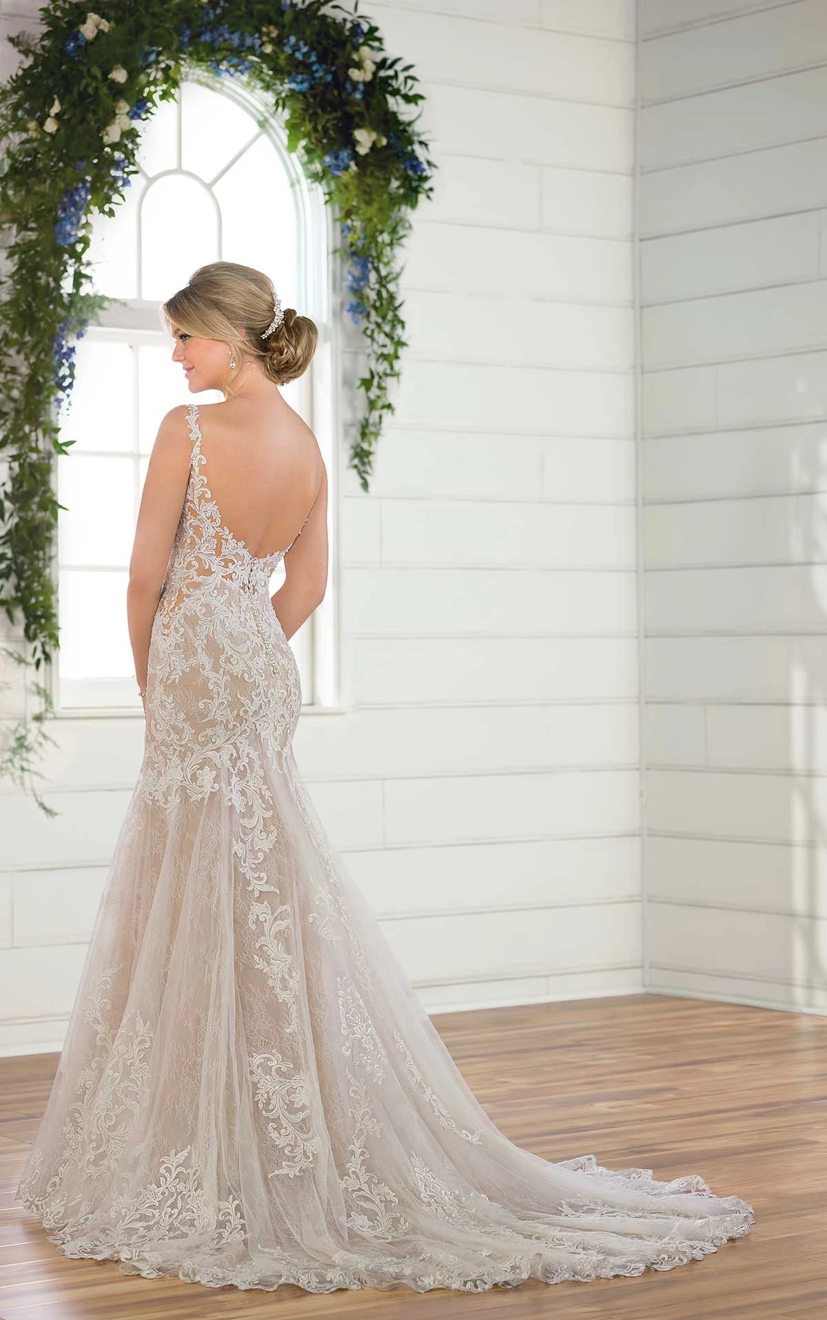 Essence of Australia D2548 Moderne Bridal Cork The Moderne Bridal